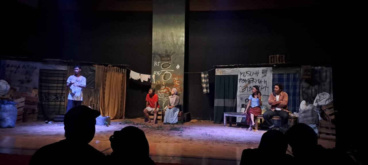 Politik Imajinasi Kemiskinan, Teater Songo Koma Songo